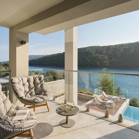 Vlastelini Ii Holiday home *