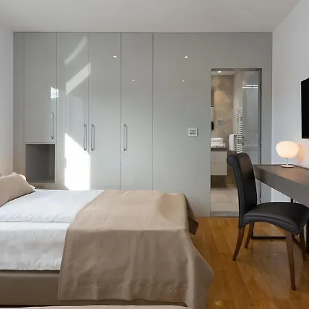 Vlastelini Ii Holiday home *